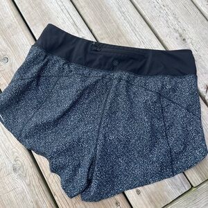 Athleta Run With It Short 3”